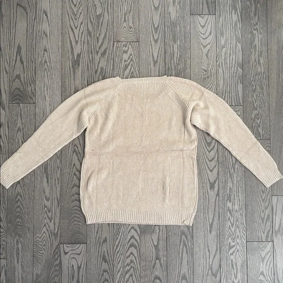 NEW Sweater💛🌼 - Picture 3 of 6